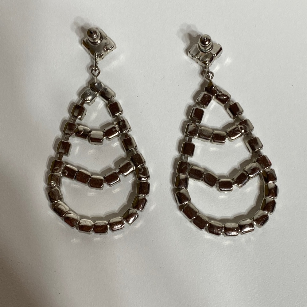 Vintage Rhinestone Estate Teardrop Earrings - Picture 4 of 7